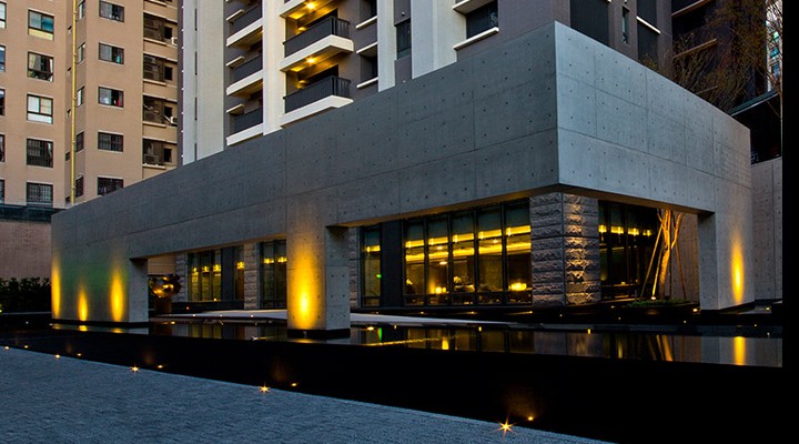 新業(yè)柳宗里